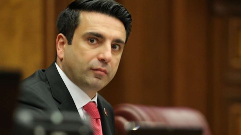 “Mən adam axtarıram ki, o kəndlərin bizim olduğunu sübut etsin” - Simonyan