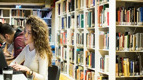 Türkiyə universitetlərində 1 tələbəyə düşən kitabların orta SAYI