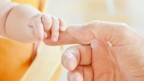 Gürcüstanda ölüm doğumu ÜSTƏLƏYİB