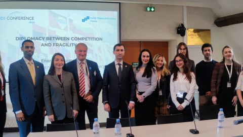 Səfir Fransa universitetində Azərbaycandan danışdı - FOTO