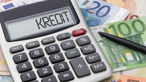 Problemli kreditlər 23% azalıb
