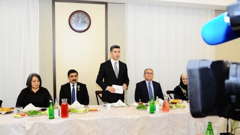 Naftalanda İftar süfrəsi açılıb - FOTO
