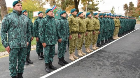 Hərbi qulluqçuların vəzifələri artırılır