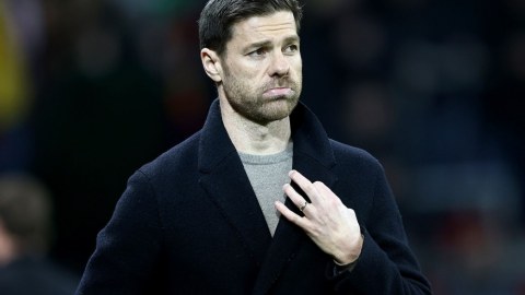 Xabi Alonso "Bayer"də qalacaq