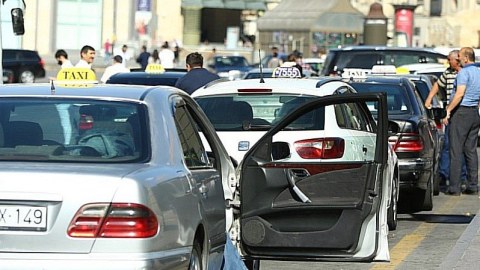 Yeni tələblər taksilərlə bağlı qıtlıq yaratmayacaq - Rəsmi AÇIQLAMA