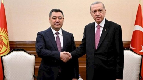 Ərdoğan Japarovla danışıqlar apardı 