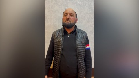 Tanınmamaq üçün "parik" taxan oğru tutuldu - VİDEO 