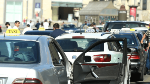 Taksi fəaliyyəti üçün icazələrin verilməsinə BAŞLANILIB