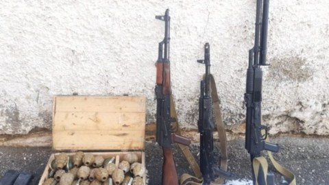 Xankəndidə avtomat, pulemyot və qumbaralar tapıldı