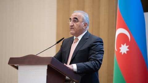 Elmi tədqiqatların təşkilinə zərər verən qərarlar hələ də davam edir - REKTOR