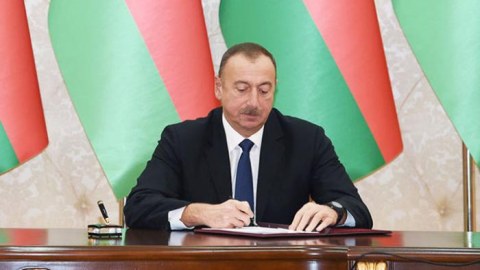 Prezident Fərid Əhmədovla bağlı sərəncam imzaladı