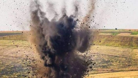 Daha bir nəfər minaya DÜŞDÜ