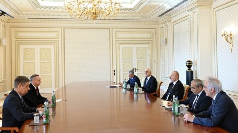 İlham Əliyev Beqlovu qəbul etdi - FOTO