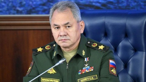Şoyqu fransalı həmkarı ilə terrordan danışdı