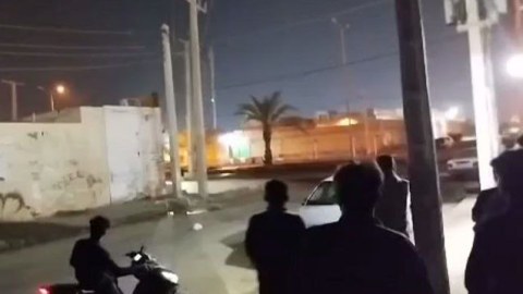 İranda iki polis məntəqəsinə hücum - 10 nəfər öldü 