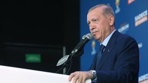 Ərdoğan AKP-də və Nazirlər Kabinetində dəyişiklik edəcək