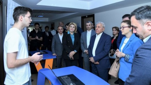 BMU tələbələrinin yeni startapları nümayiş olunub - FOTOLAR