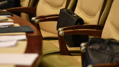 Ermənistanda iki məmur korrupsiyaya görə saxlanıldı