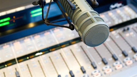 Azərbaycanda yeni radio fəaliyyətə başlayır