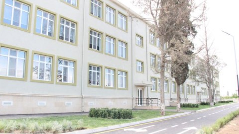 Həmin məktəbin direktoruna xəbərdarlıq EDİLDİ