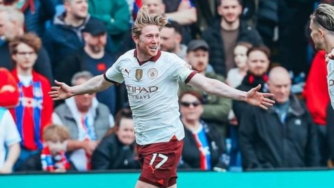 "Mançester Siti" və "Arsenal"dan mütləq qələbə 