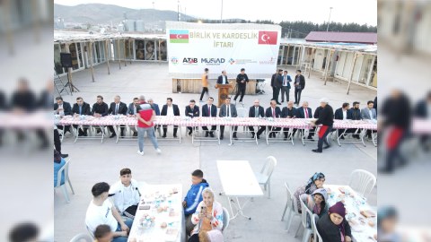 Kahramanmaraşda "Qardaş Köməyi" məhəlləsində BİRLİK VƏ QARDAŞLIQ İFTARI