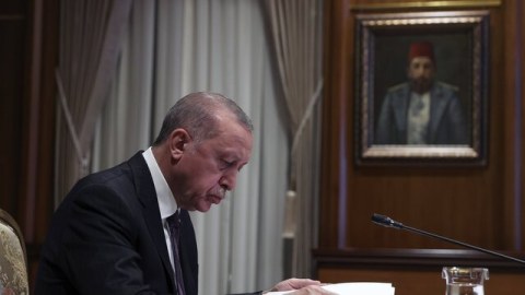 Ərdoğan Azərbaycan, Gürcüstan və Türkiyə sənədini TƏSDİQLƏDİ