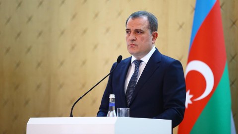 Ceyhun Bayramov Qırğızıstana GETDİ