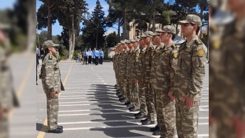 Silah videosu ilə məşhurlaşan Ayan: “Ən böyük arzum hərbçi olmaqdır” - VİDEO