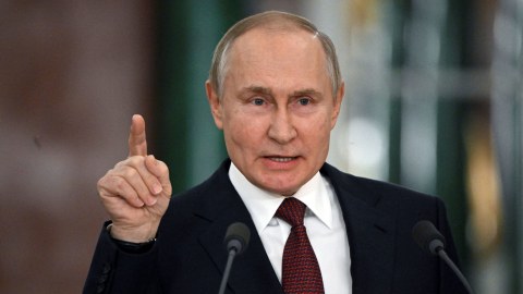 Putin KTMT-də erməni nümayəndəni işdən çıxardı