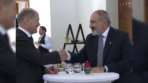 Paşinyan Şoltsla sülh prosesini müzakirə etdi