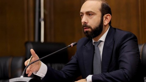 “Azərbaycanın tələblərini rədd etməməliyik, əks halda...” - Mirzoyandan deputatlara ÇAĞIRIŞ