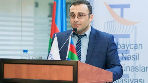 Təhsil eksperti kimdir?