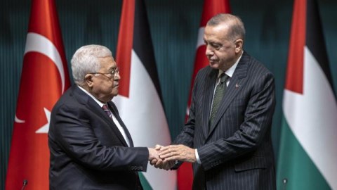 Ərdoğan Mahmud Abbasla danışıqlar apardı 