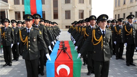 Hərbi kollecə qəbul - Kursantlara 100, ailəsinə 200 manat veriləcək