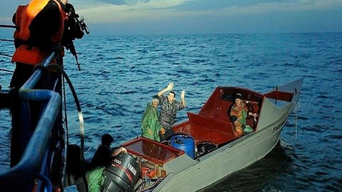 Xəzərdə qanunsuz balıq ovu ilə məşğul olan 53 nəfər müəyyən edilib