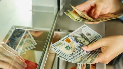 Gürcüstandan Azərbaycana pul köçürmələri 30% artıb