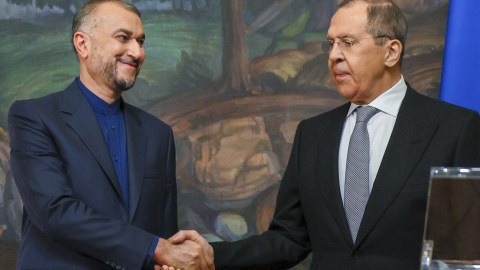 Lavrov İranlı həmkarı ilə Yaxın Şərqi müzakirə etdi 