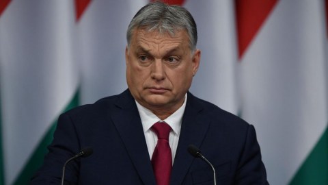 Orban Macarıstan Müdafiə Şurasını TOPLADI