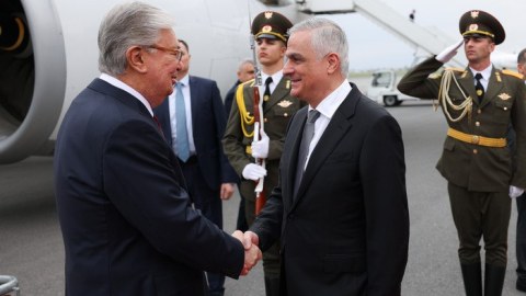 Tokayev Ermənistanda səfərdədir