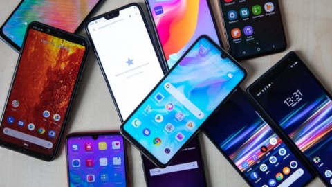 Ən çox istifadə edilən telefonlar - "Iphone" ikinci yerə düşdü