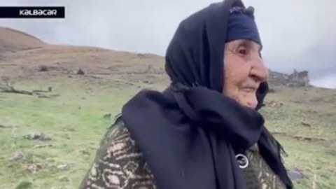 91 yaşlı ana oğlunun şəhid olduğu ərazidə - VİDEO