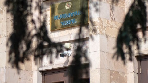 İstintaq Komitəsi Ermənistan Səhiyyə Nazirliyində axtarışlar aparır