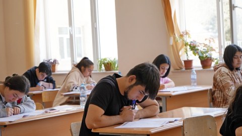 Jurnalist övladları imtahanlarda neçə bal topladılar… - SİYAHI+FOTOLAR
