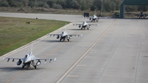 Niderland Rumıniyaya daha üç F-16 göndərəcək