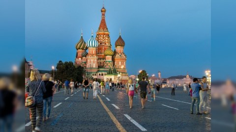 Qırmızı Meydan qapadılıb