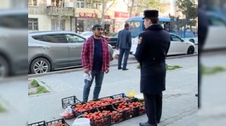 Küçə ticarəti ilə məşğul olanlar CƏRİMƏLƏNDİ