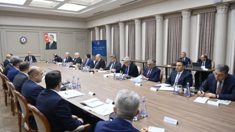 Nazirlər Kabinetində elektromobil müzakirəsi