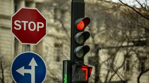 Nazirlik svetoforlarla bağlı vətəndaşlara müraciət etdi
