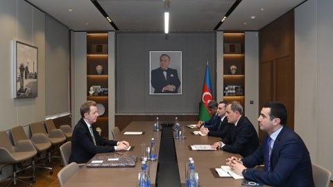 Əlcəzairin səfiri Azərbaycanı tərk edir
